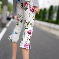 Bottom – Capri Pants (Floral)