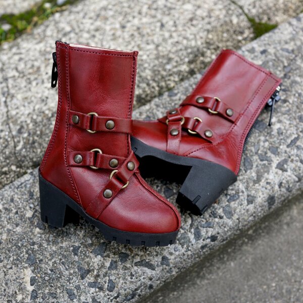 Chaos – Apparel: Ring Boots (wine red)